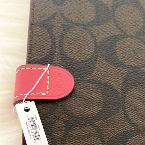 NWT💃Coach Notebook In Signature Canvas With Varsity Motif - Picture 6 of 6